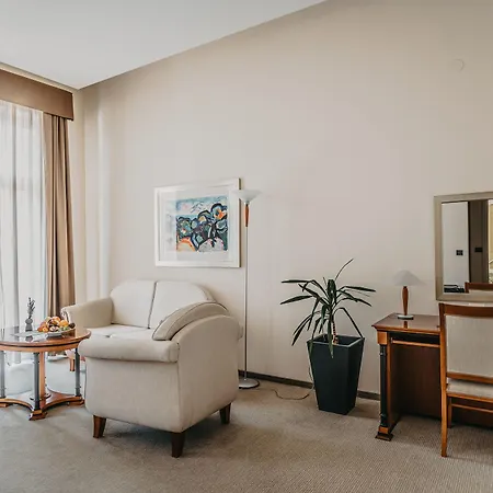 Eugenia Hotel 4*